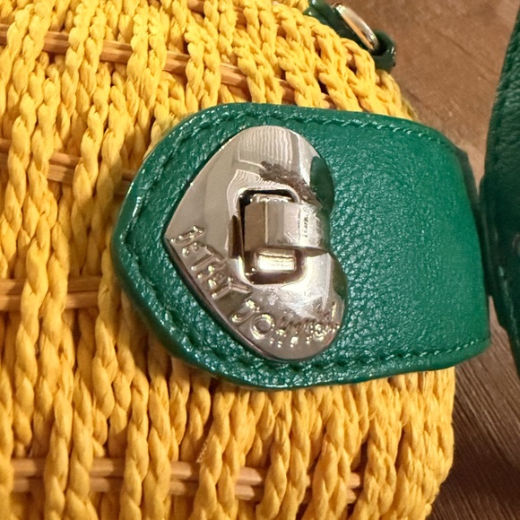 Betsey Johnson Pineapple Woven Crossbody Bag with wrist strap - Picture 3 of 9